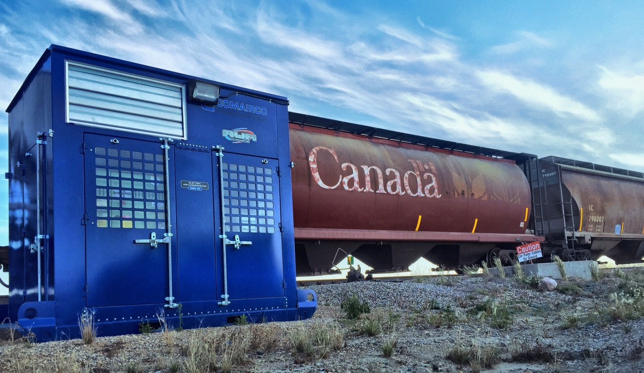 Mobile compressor room exterior solution train image 
break train